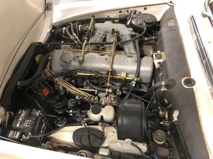 Mercedes SL 230