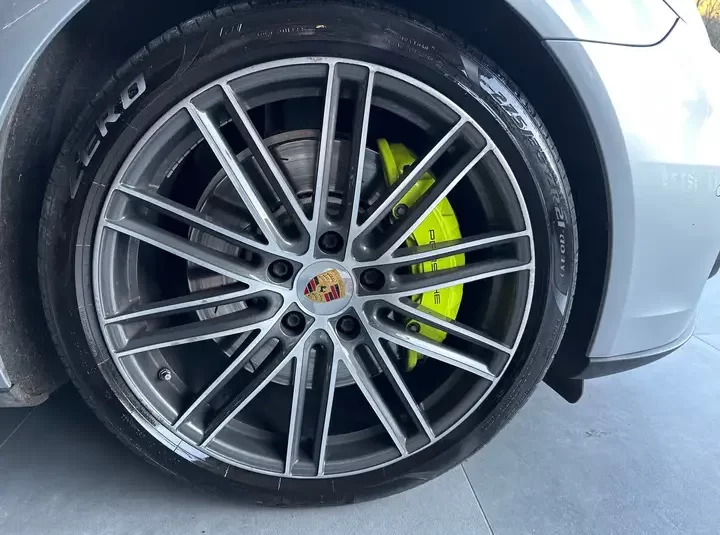 Porsche Panamera Hybrid
