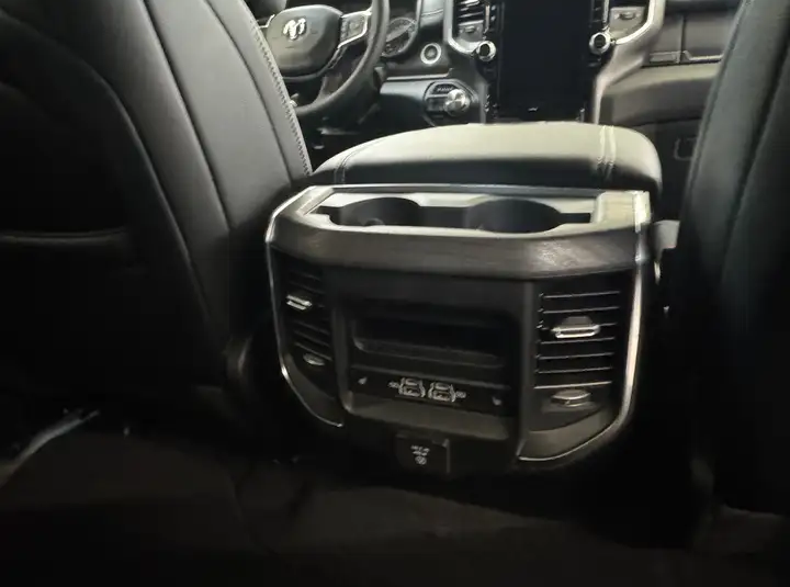 Dodge Ram Laramie Sport 3.0