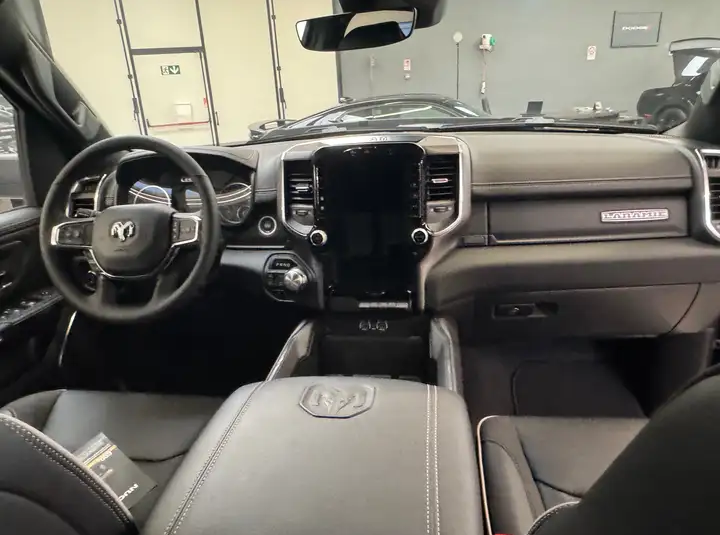Dodge Ram Laramie Sport 3.0